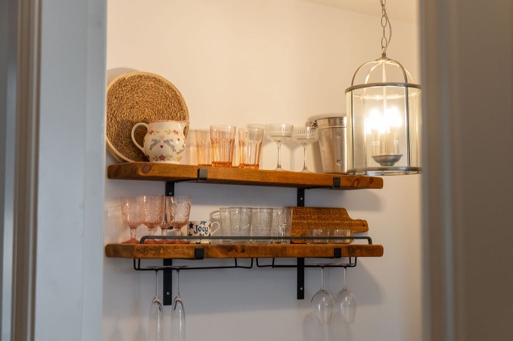 Property photo 2 of 28