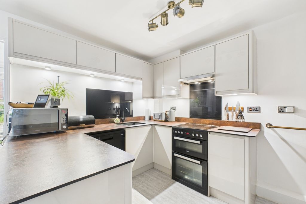 Property photo 3 of 13 Kitchen