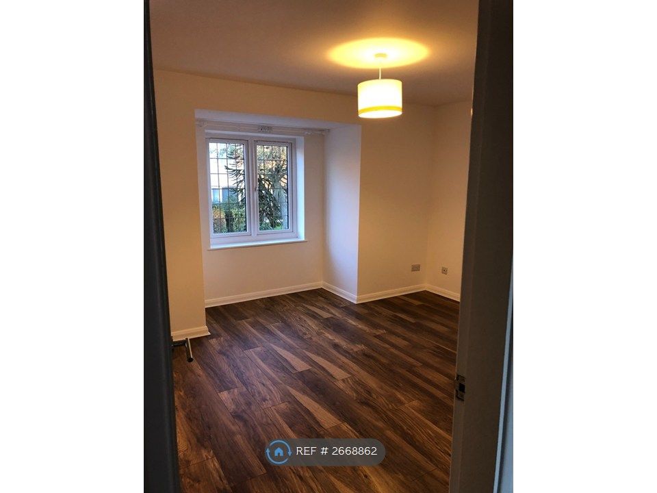 Property photo 3 of 14 Living Room