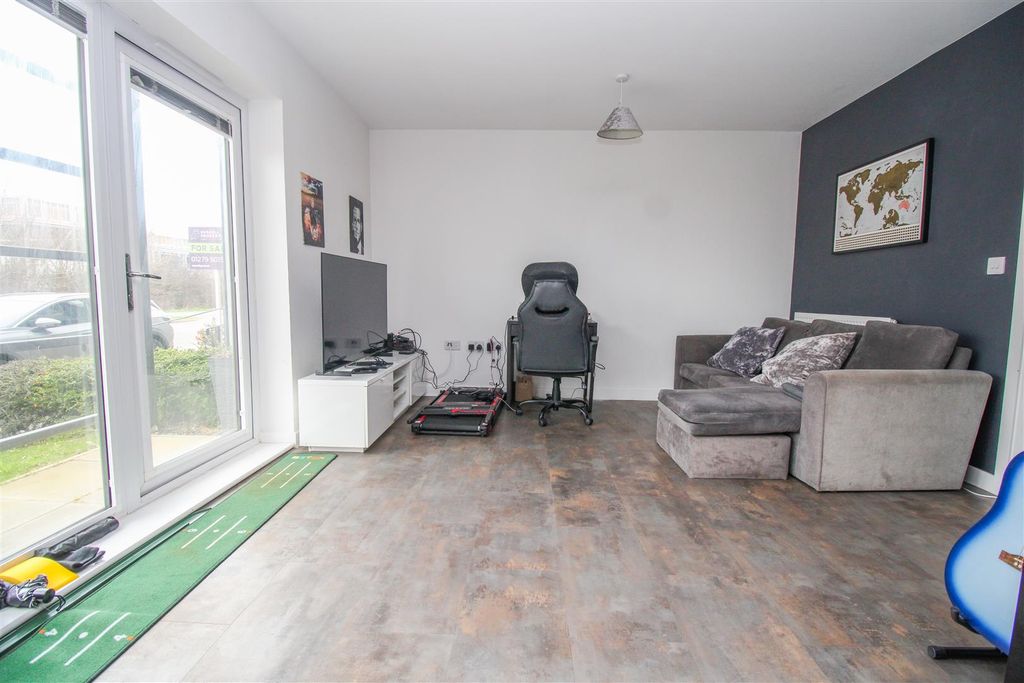 Property photo 2 of 7 Img_1409.Jpg