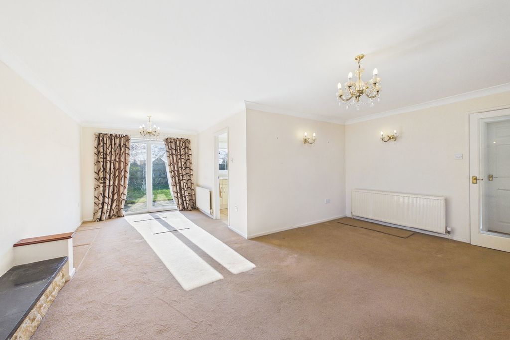 Property photo 2 of 24