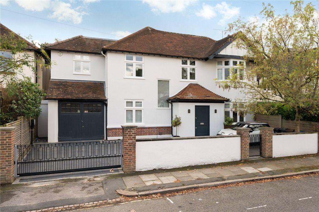 Property photo 1 of 18 Front Exterior