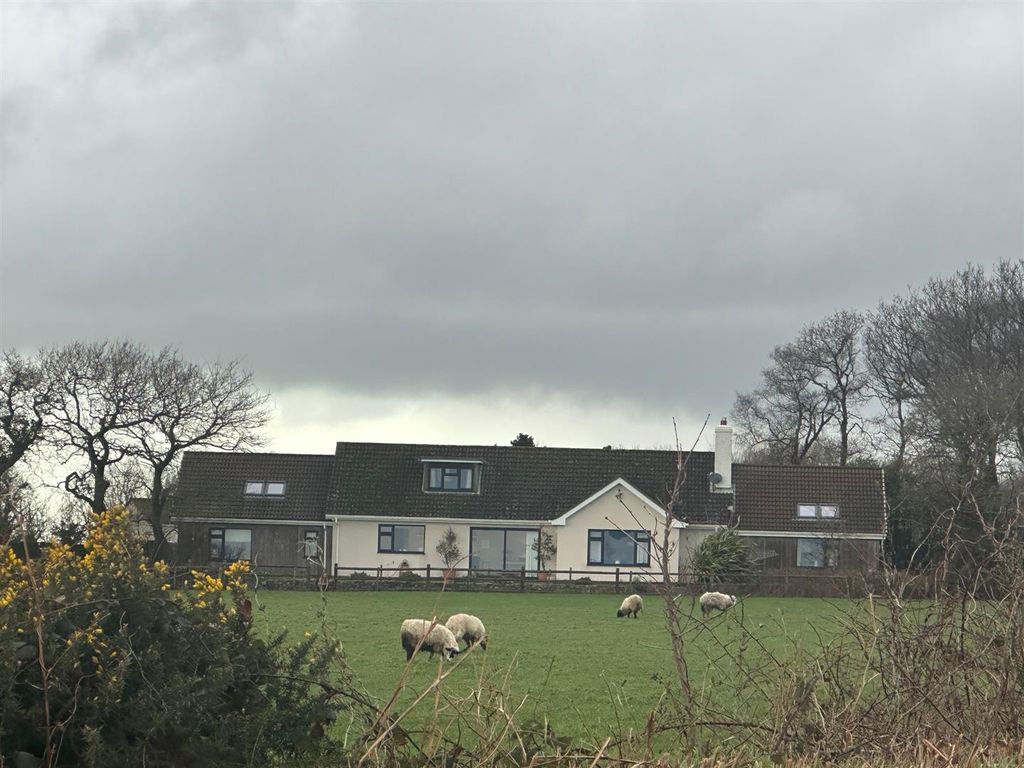 Property photo 1 of 27 Birchgrove.Jpg