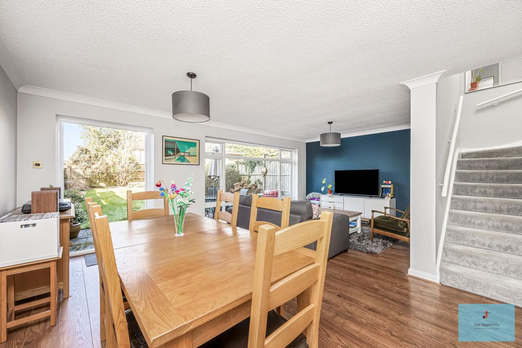 Property photo 2 of 20 Dining Room