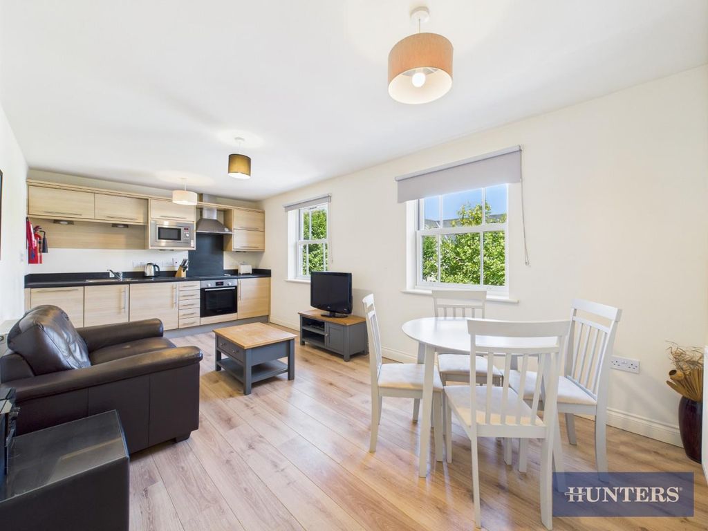 Property photo 3 of 18 Kitchen Diner