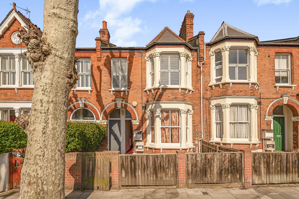 Property photo 1 of 12