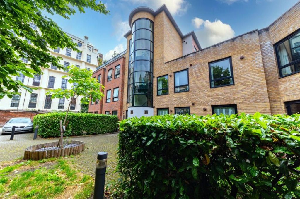 Property photo 2 of 14