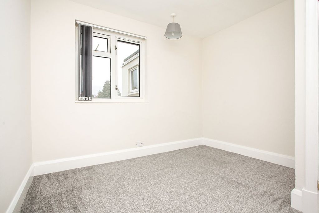 Property photo 3 of 12 Main Page