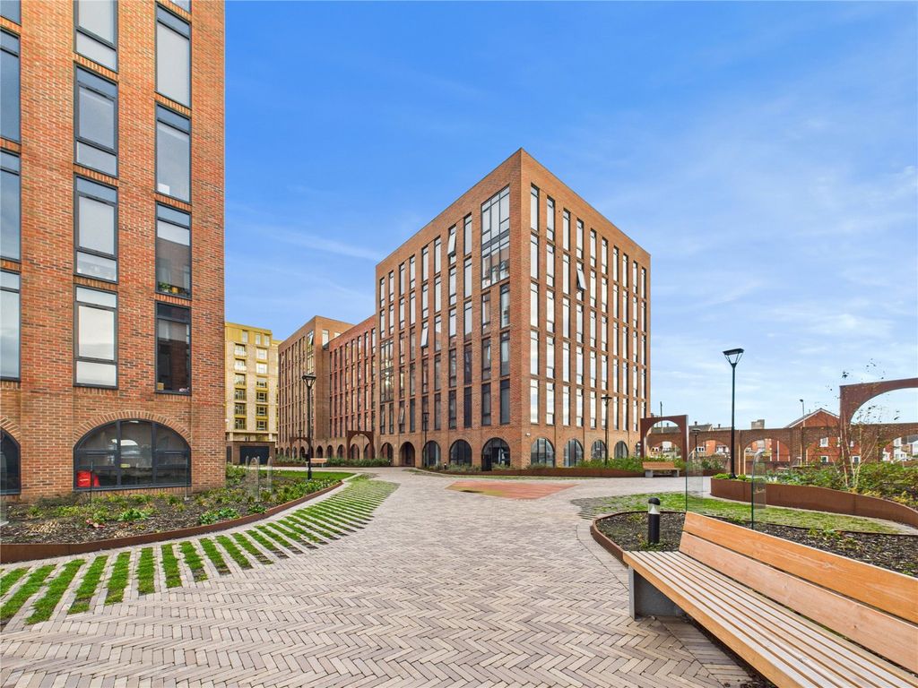 Property photo 1 of 8 Picture No. 17