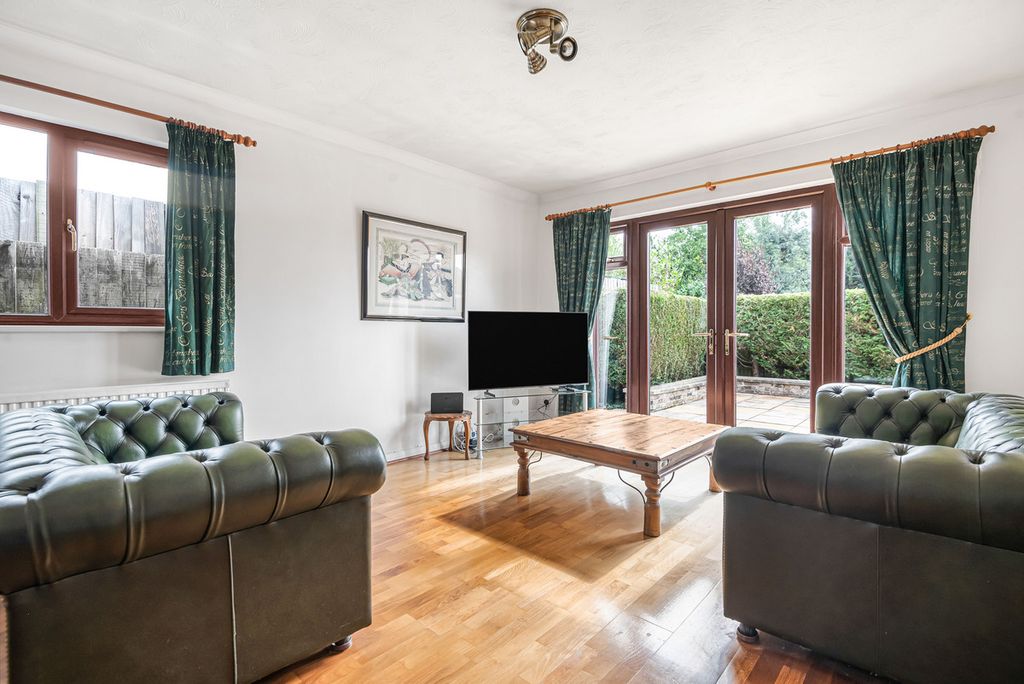 Property photo 2 of 19
