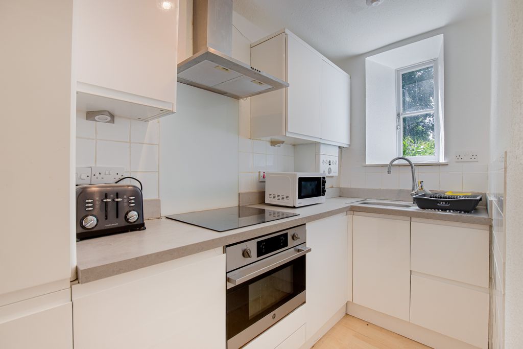 Property photo 2 of 14 Kitchen