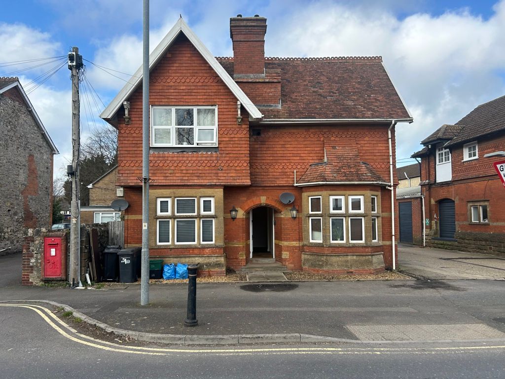 Property photo 1 of 30 Photo 16