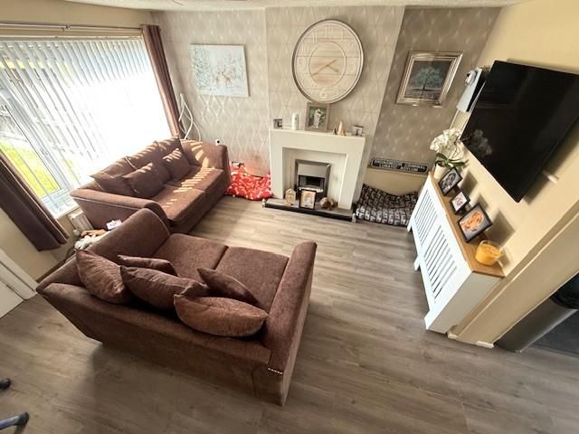 Property photo 2 of 10 Lounge