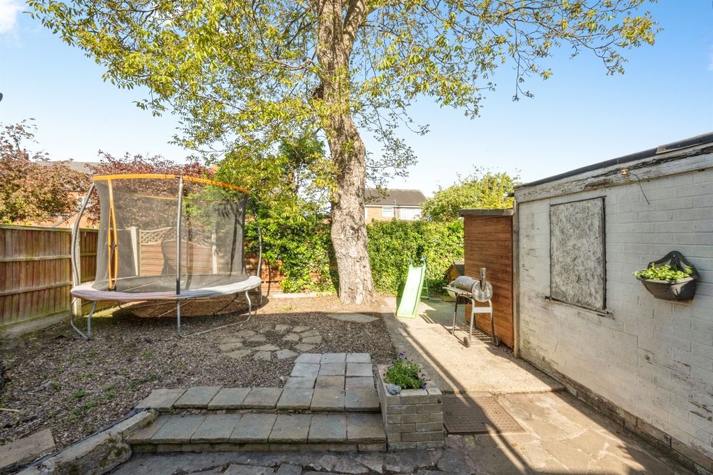 Property photo 2 of 16