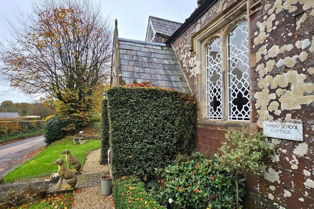 Property photo 2 of 22 Cruwys Morchard