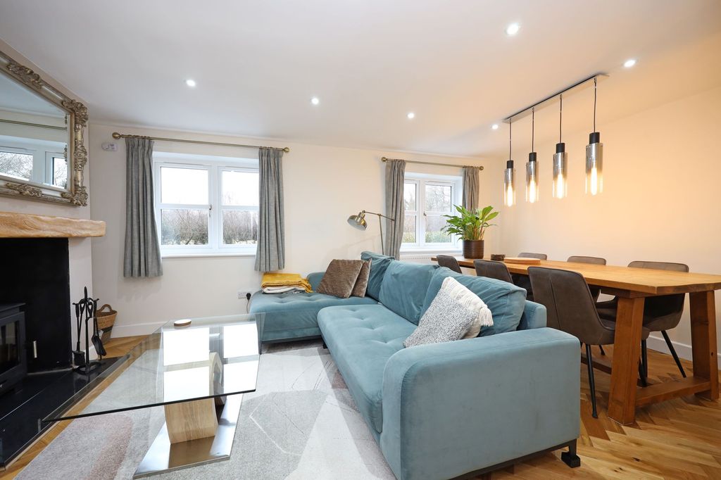 Property photo 3 of 30