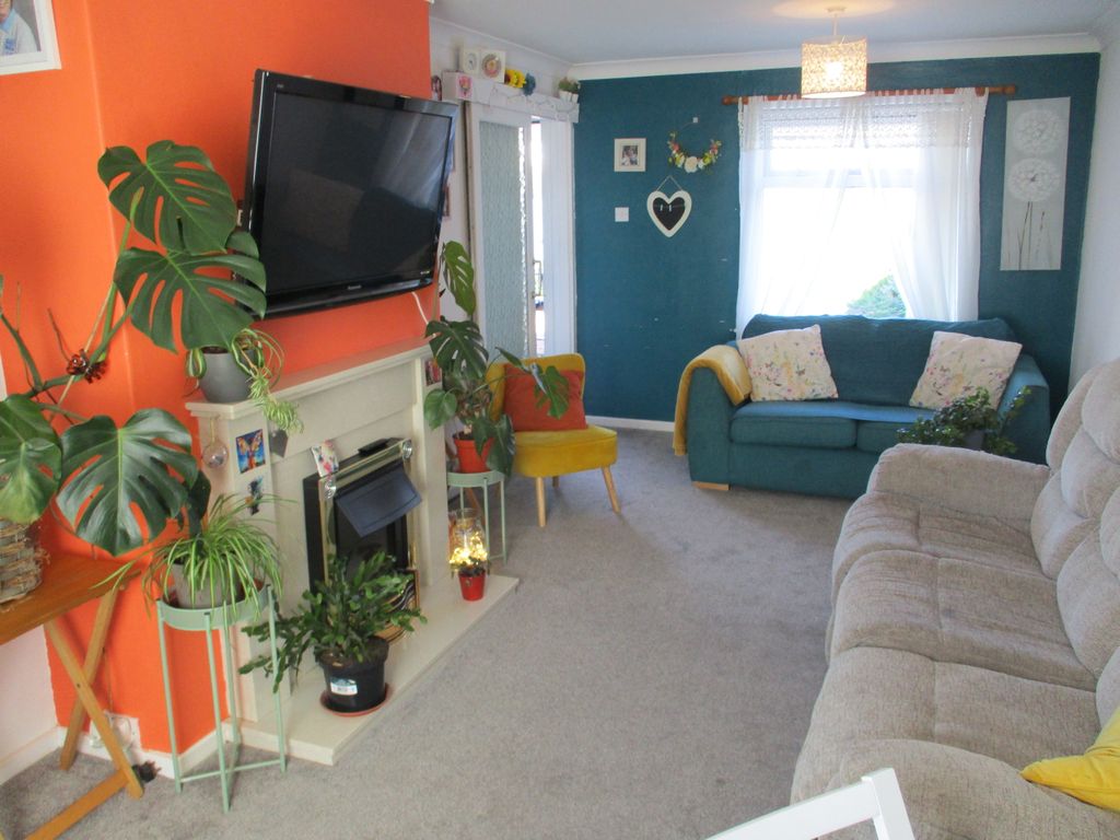 Property photo 2 of 24