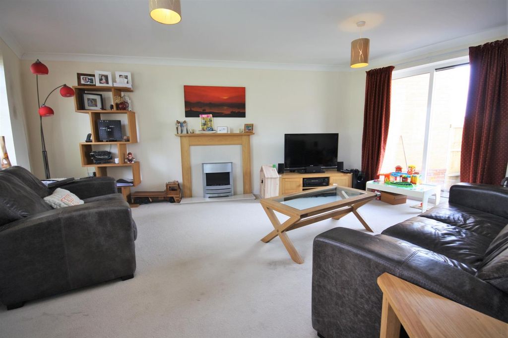 Property photo 2 of 4