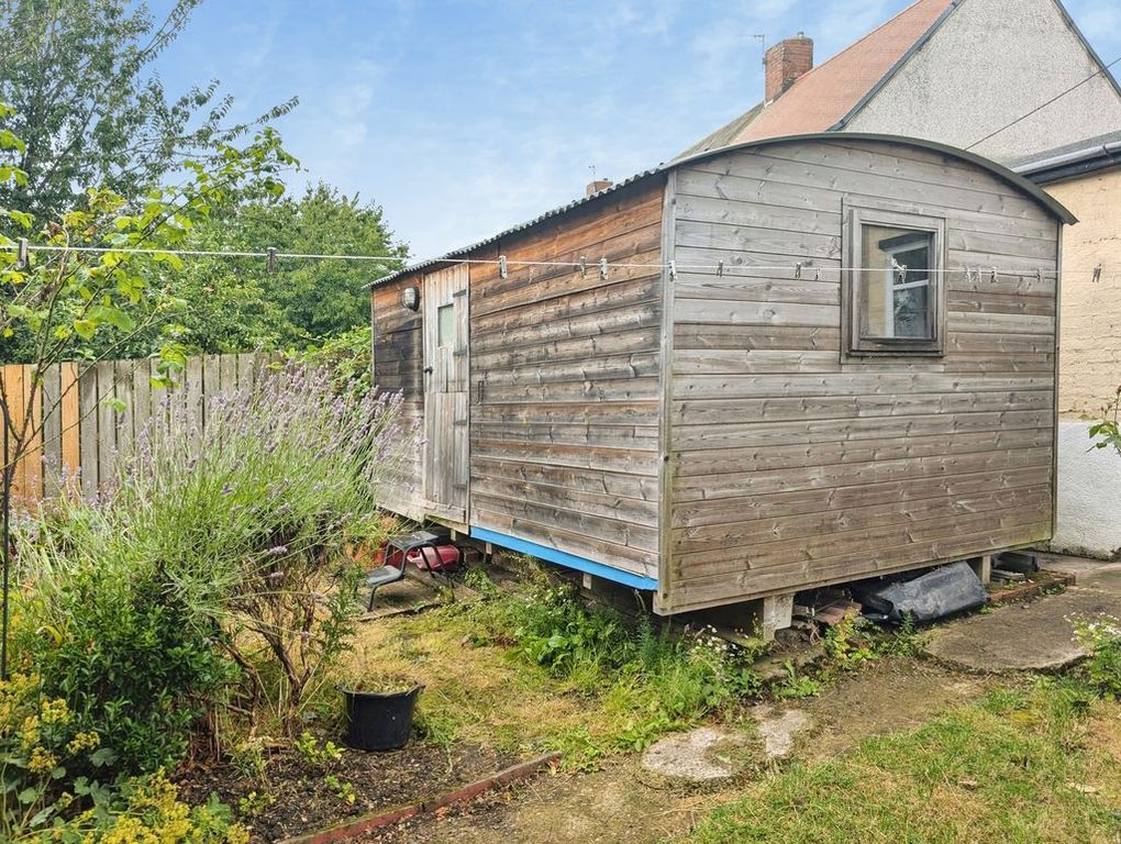 Property photo 2 of 15 Photo 16