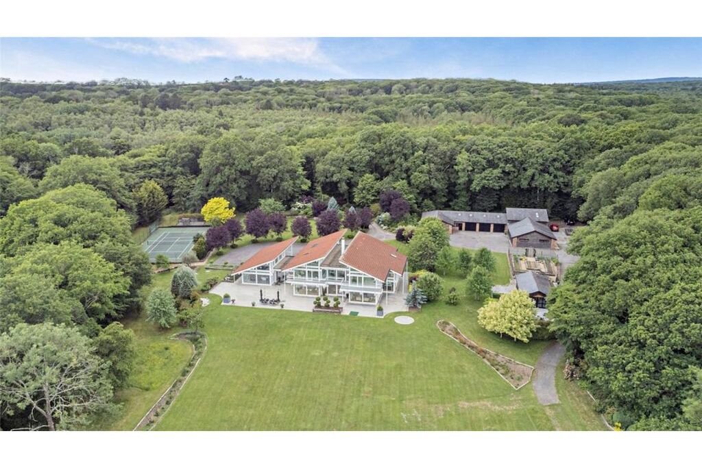 Property photo 2 of 18