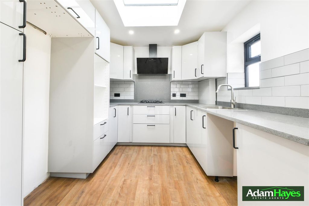 Property photo 3 of 19 Dsc_2410.Jpg