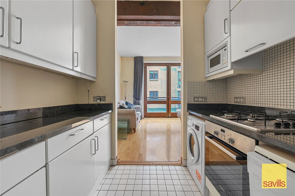 Property photo 2 of 11 Kitchen