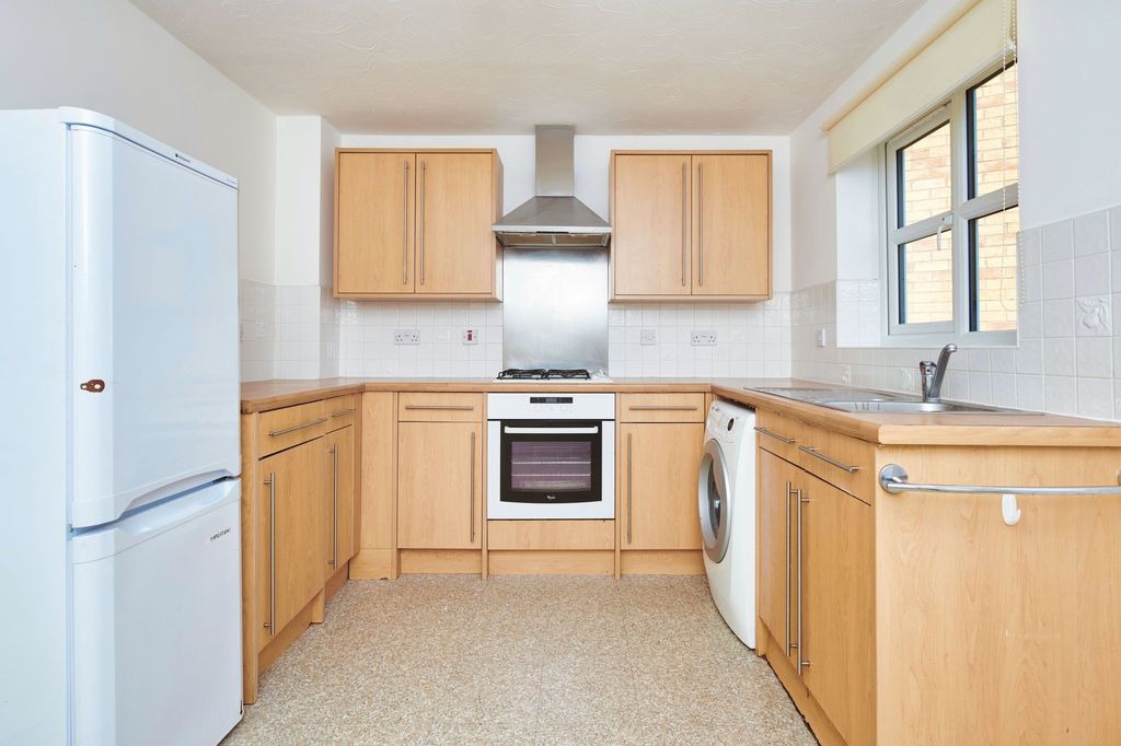 Property photo 3 of 24 Kitchen Diner
