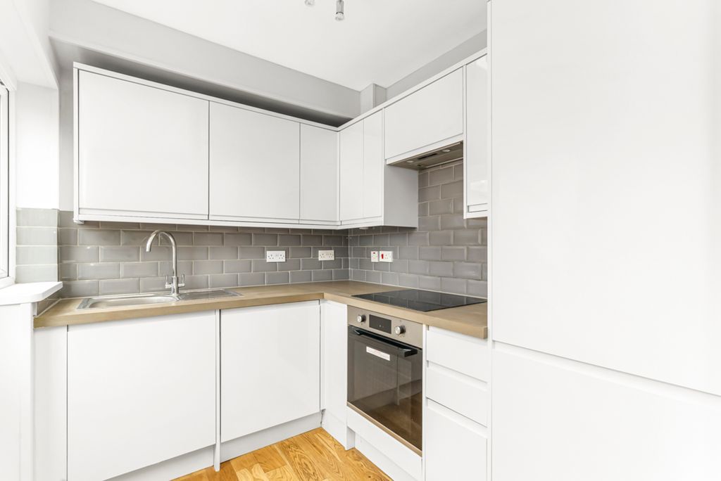 Property photo 2 of 11 2