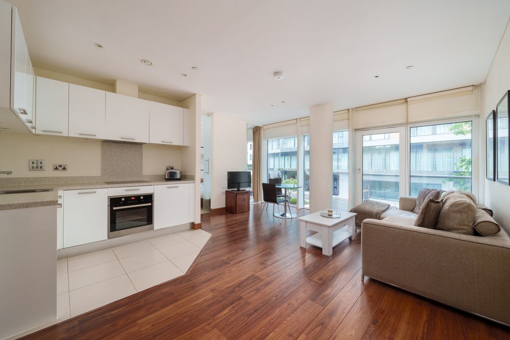 Property photo 1 of 7 Reception Room (3)