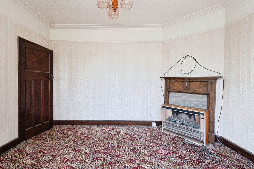 Property photo 3 of 17 Pbox-Img.Jpg