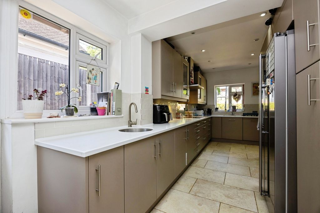 Property photo 3 of 19 Pbox-Img.Jpg