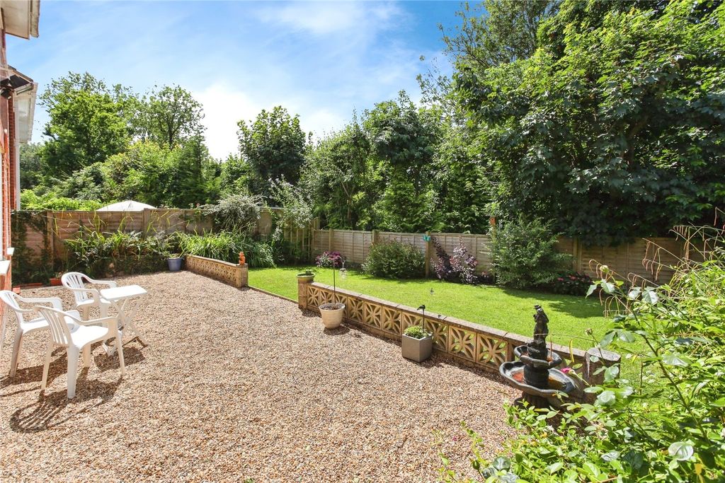 Property photo 3 of 17 Picture No. 11