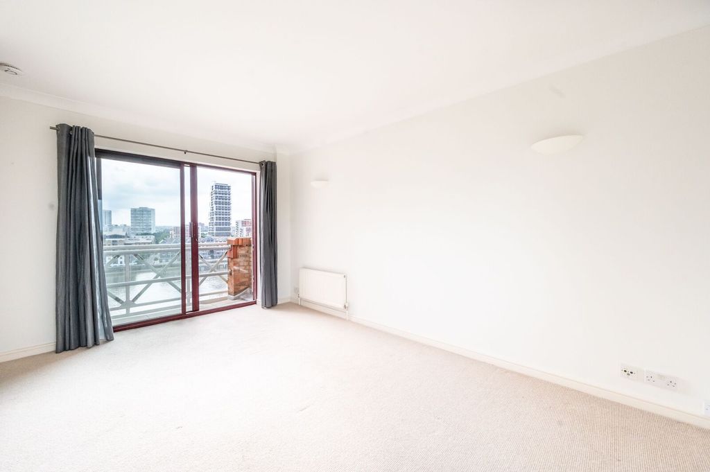 Property photo 3 of 7