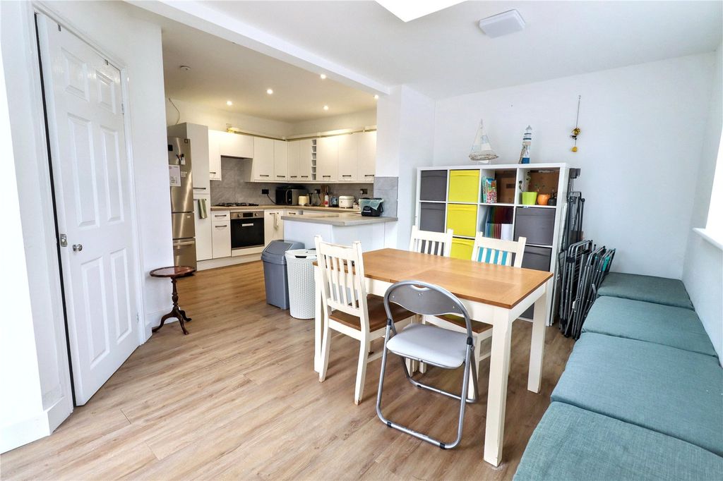 Property photo 3 of 16 Picture No. 06