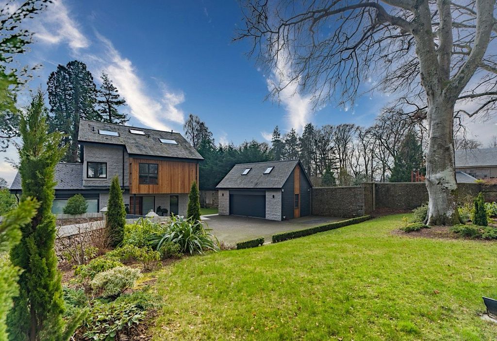 Property photo 2 of 14 Front Elevation