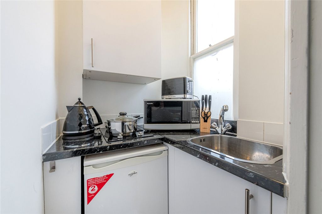 Property photo 3 of 5 Picture No. 06