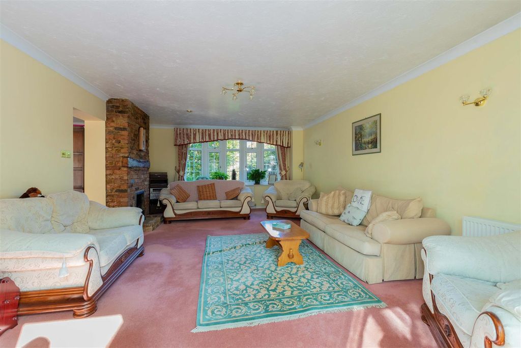 Property photo 2 of 24