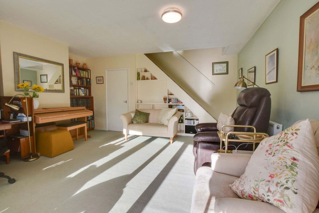 Property photo 2 of 30