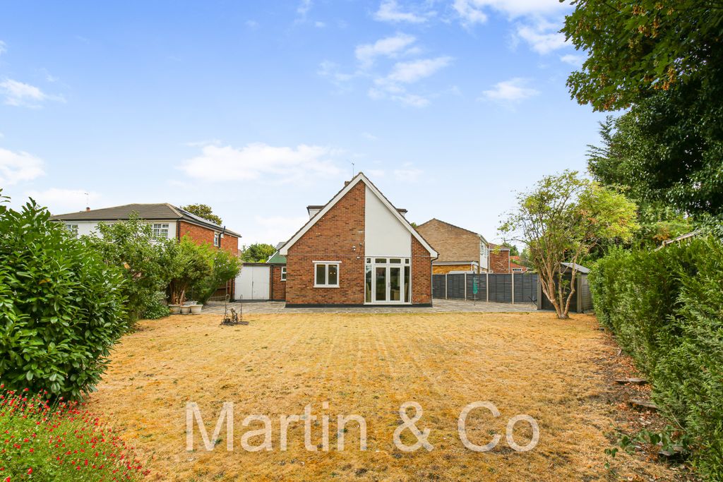 Property photo 3 of 32 1748330964 - 4 Haling Park Gardens, Cr2 - 2