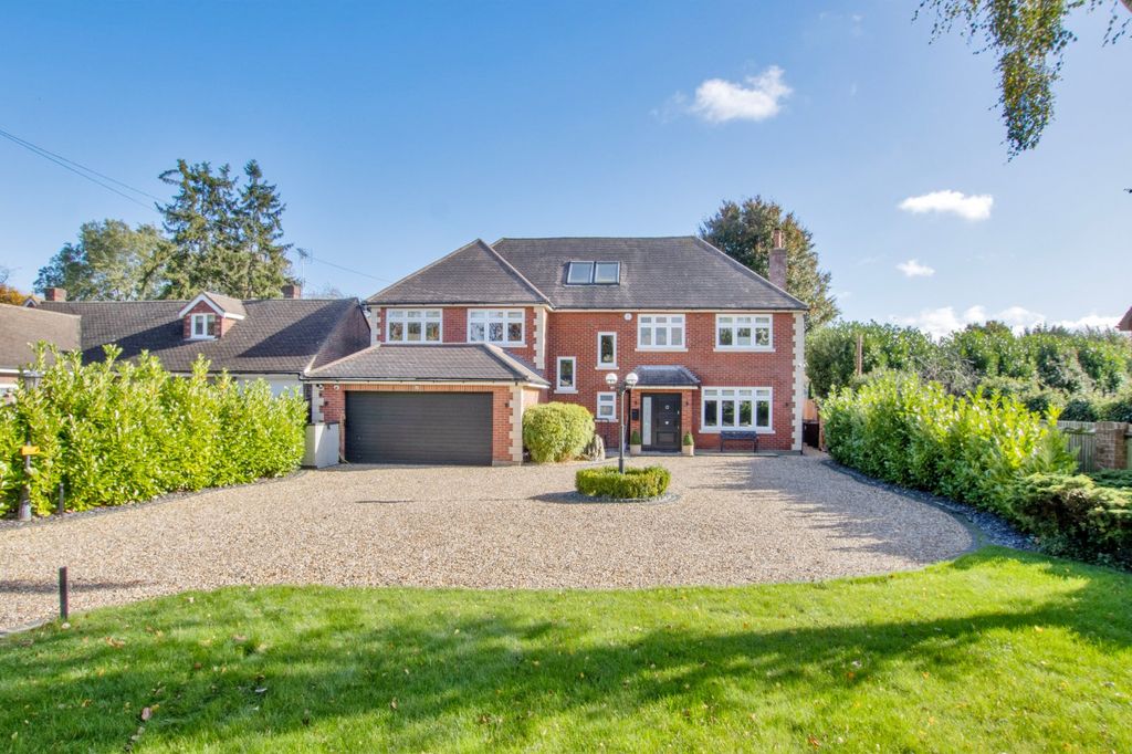 Property photo 1 of 34