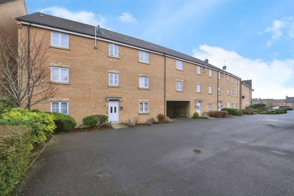 Property photo 1 of 8