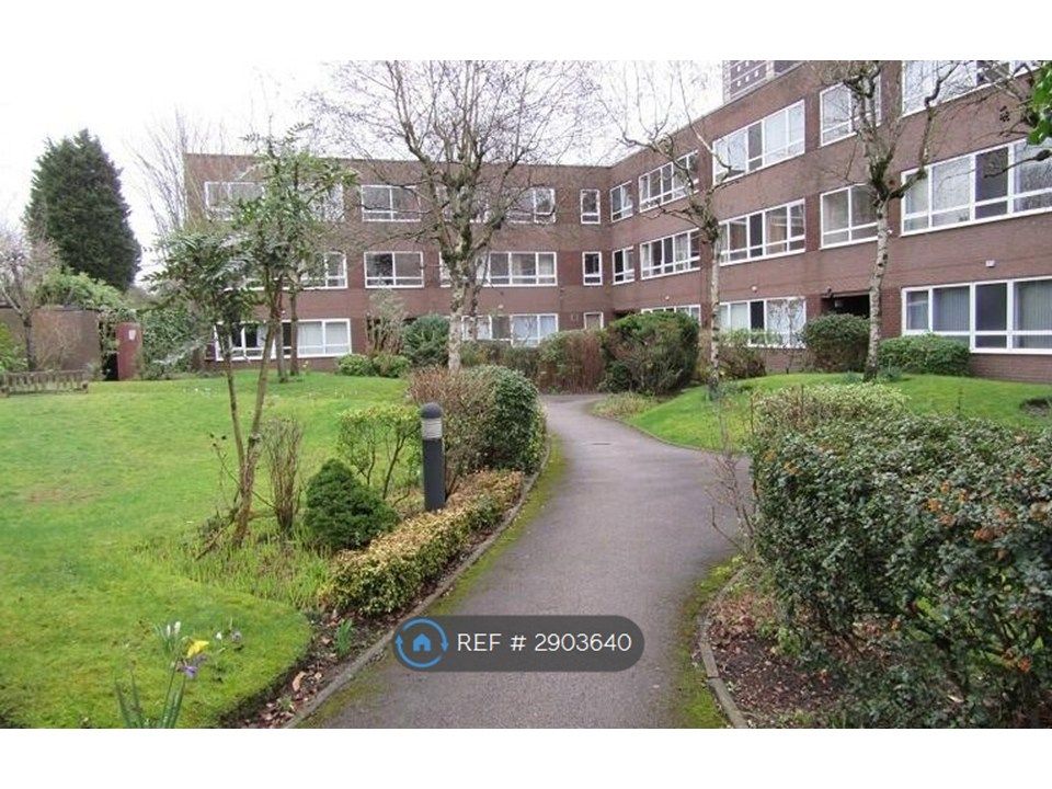 Property photo 1 of 10 Communal Gardens