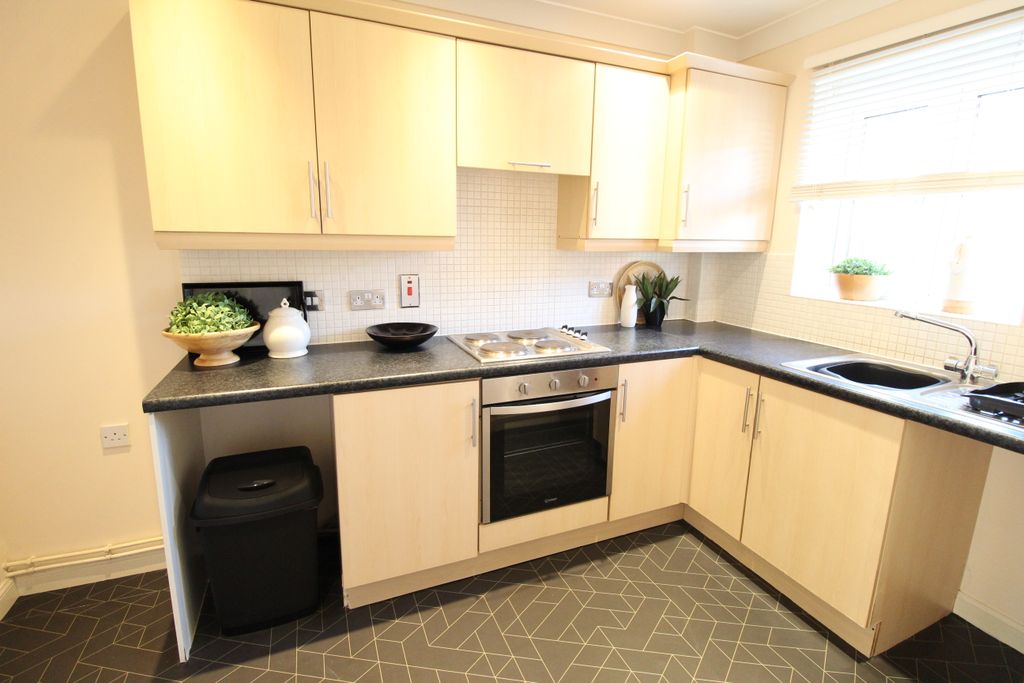 Property photo 2 of 11