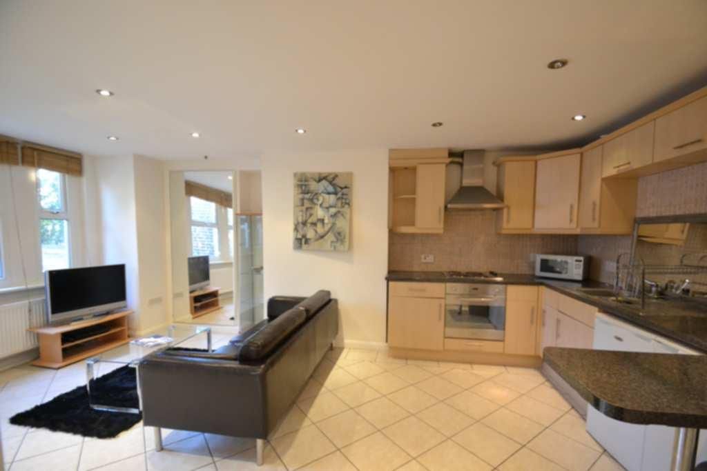Property photo 2 of 6