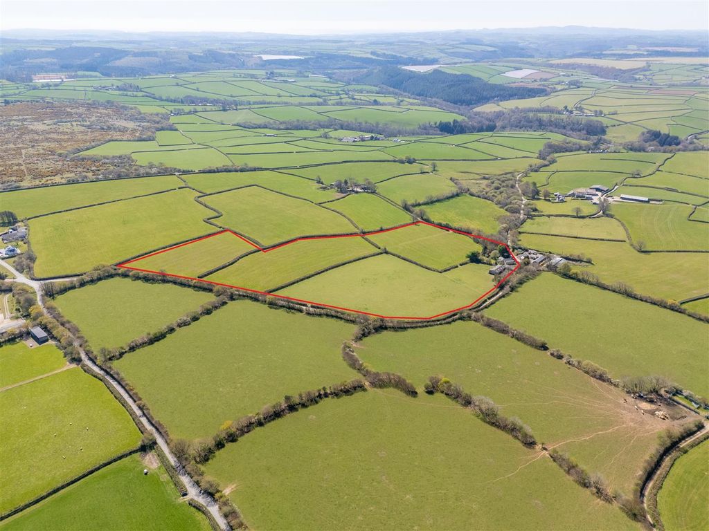 Property photo 3 of 32 Parry Higher Fawton Farm St Neots Photos-47.Jpg