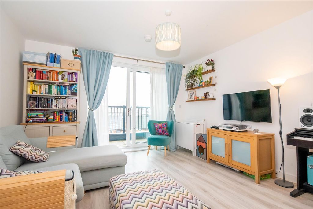 Property photo 2 of 19