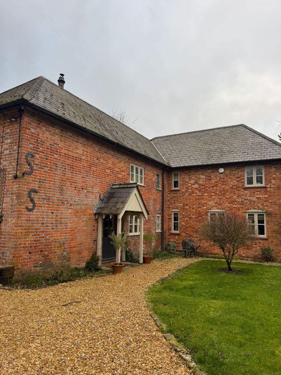 Property photo 1 of 15 Ivy Cottage