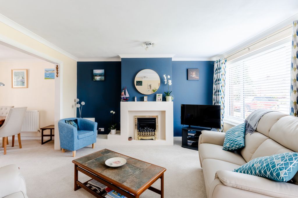 Property photo 2 of 16 A7407951-Hdr-11