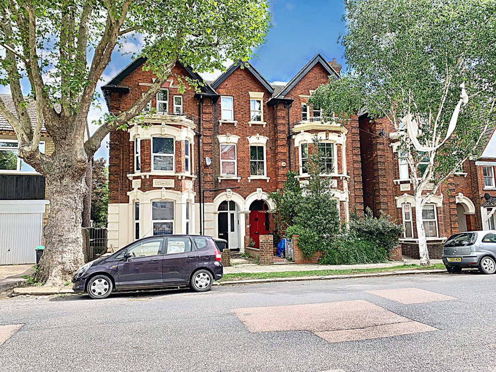 Property photo 1 of 11