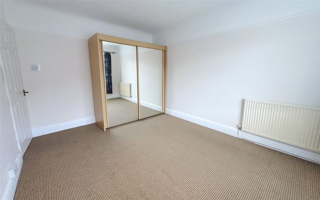 Property photo 3 of 9 Picture No. 21